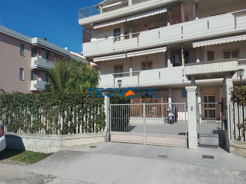 Dettagli: Martinsicuro Zona Sud Quadrilocale Piano Terra
