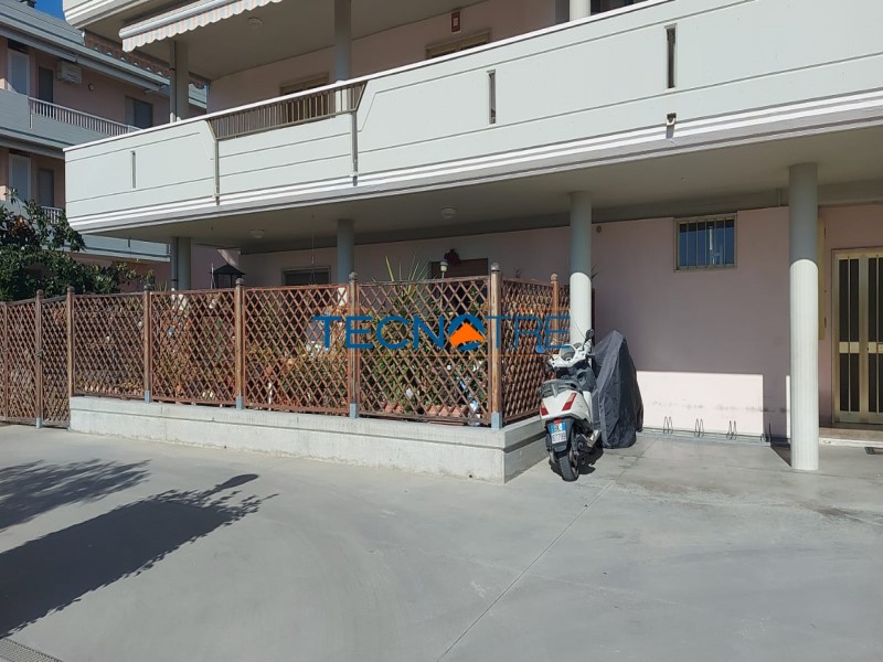 Dettagli: Martinsicuro Zona Sud Quadrilocale Piano Terra