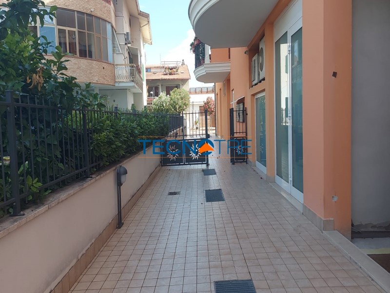 Dettagli: Martinsicuro Zona Centro Trilocale con Due Bagni