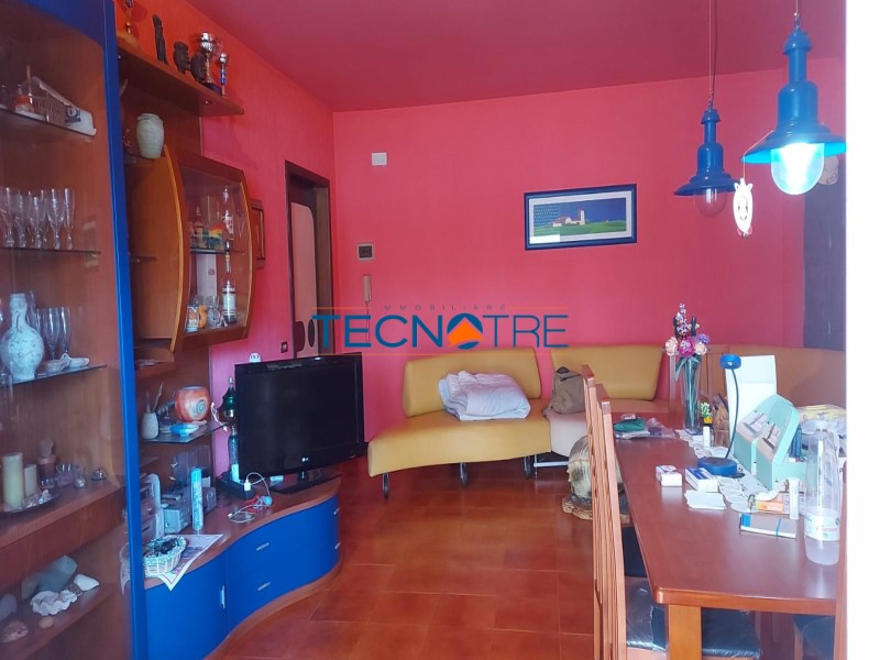 Dettagli: Martinsicuro Trilocale con Vista Mare e Garage