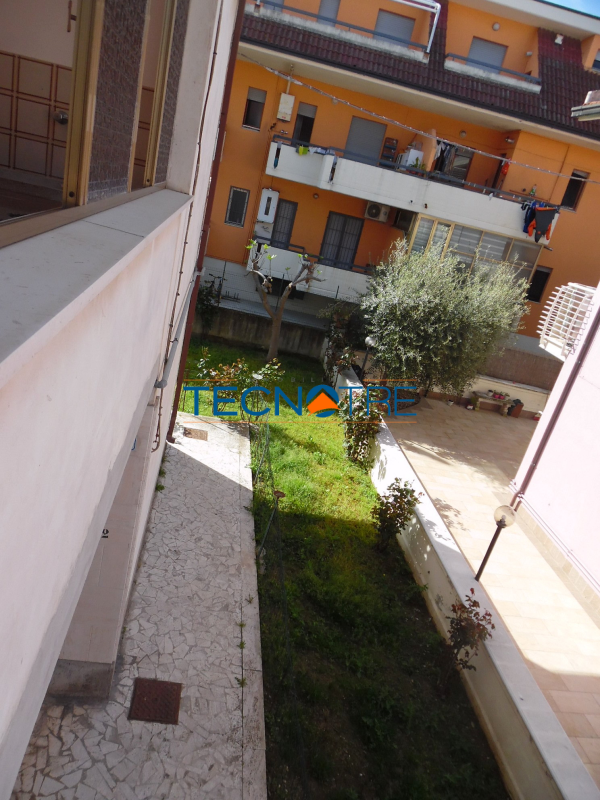 Dettaglio 34: Martinsicuro Casa Singola divisa in due Appartamenti