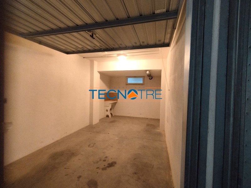 Dettaglio 13: Martinsicuro Attico Trilocale Vista Mare e Garage