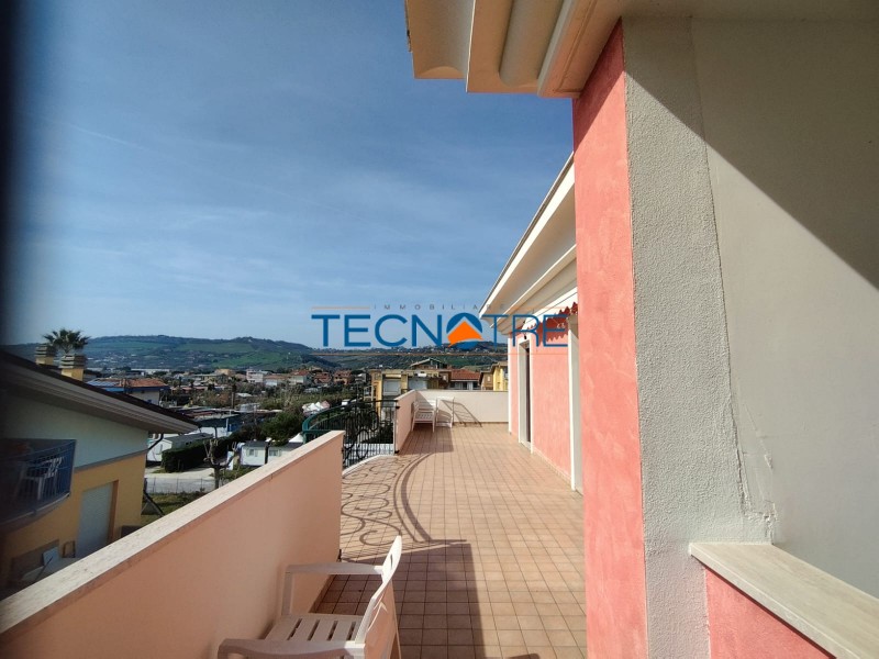 Dettaglio 5: Martinsicuro Attico Trilocale Vista Mare e Garage