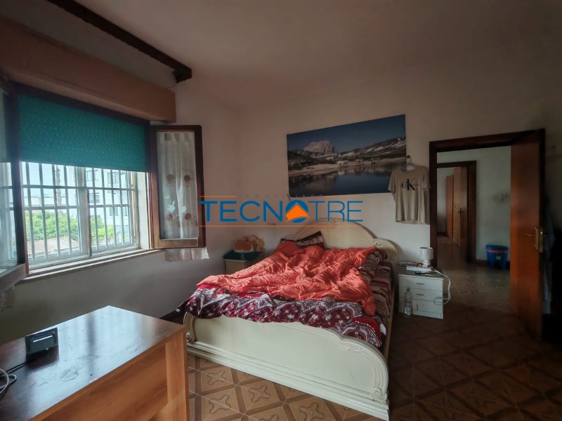 Dettaglio 17: Martinsicuro Casa Singola da Ristrutturare con Area Esterna Recintata