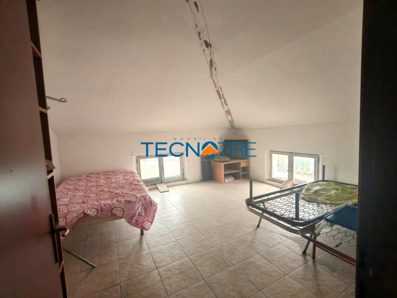 Dettaglio 46: Martinsicuro Casa Singola da Ristrutturare con Area Esterna Recintata