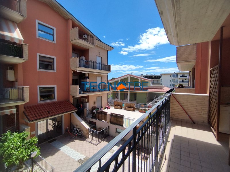 Dettaglio 18: Martinsicuro Trilocale con Due Bagni