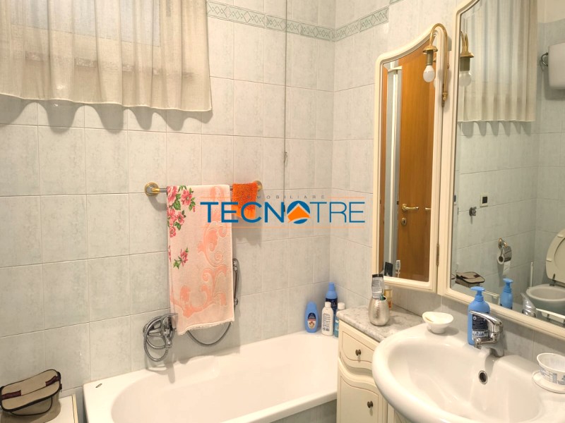 Dettaglio 17: Giulianova Lido Zona Residenziale Trilocale con Posto Auto e Cantina