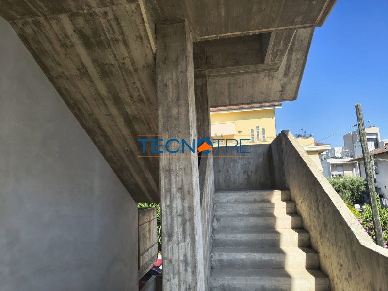 Dettaglio 35: Giulianova Alta Zona Centro Casa Indipendente su Tre Livelli