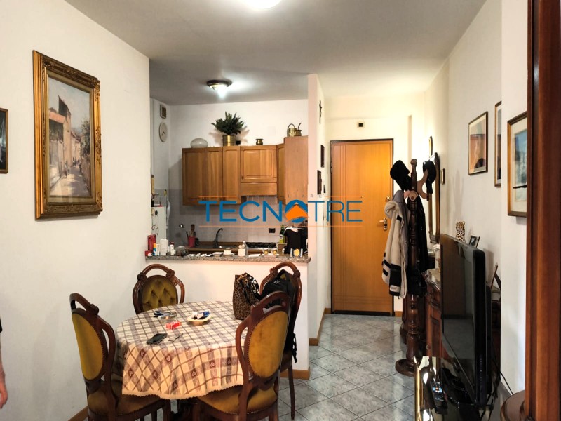 Dettagli: Giulianova Lido Zona Residenziale Trilocale con Posto Auto e Cantina