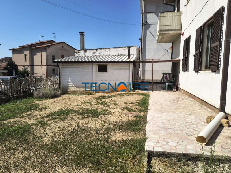 Dettaglio 8: Giulianova Alta Zona Centro Casa Indipendente su Tre Livelli